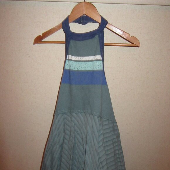 Surf's Up Maxi Dress - Picture 2 of 4